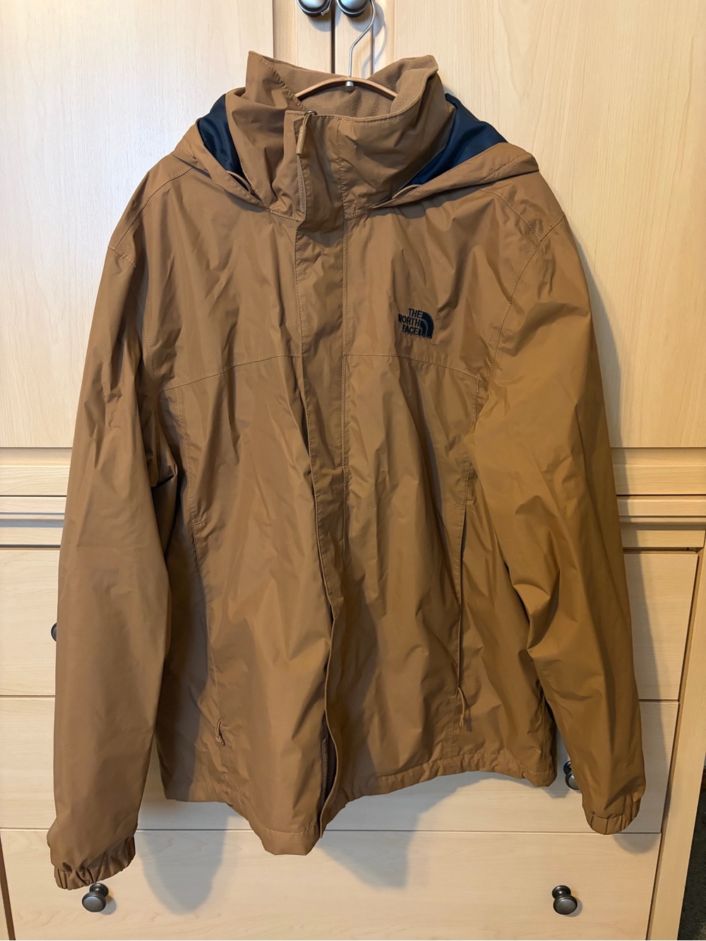 The North Face Men’s Hyvent Waterproof Hooded Jacket, Brown, XL